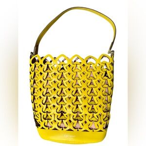 Kate Spade Dorie med bucket bag, yellow cow calf leather EUC